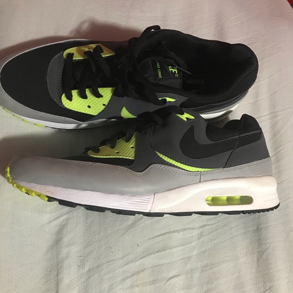 Nike Air Max Light Black/Volt - Picture 3 of 4